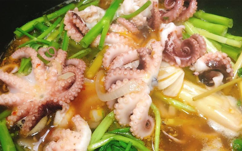How to make delicious crispy vinegar dipped octopus