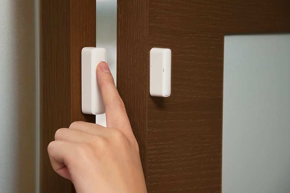 What is a door sensor? Benefits of door sensors with Smarthome
