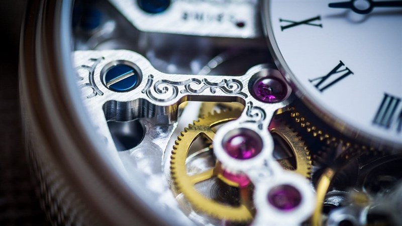 Được chế tác từ bàn tay điêu luyện của các nghệ nhân, nên đồng hồ Thụy Sỹ thường có mức giá khá cao