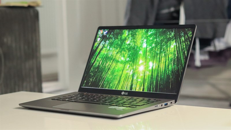 Laptop LG Gram 14 i5 (14Z90N-V.AR52A5)