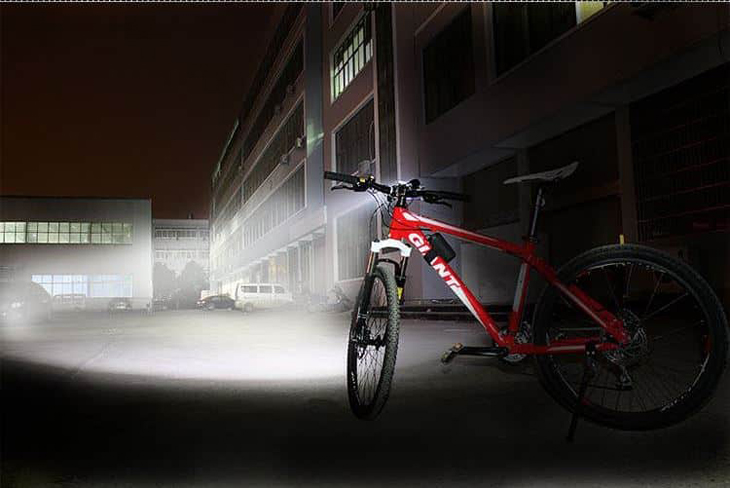 Đèn xe đạp chiếu sáng phía trước