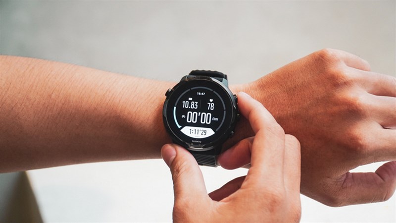 Đồng hồ thông minh Suunto 7