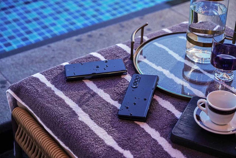 Galaxy Z Fold3 ra mắt: Trang bị camera selfie ẩn, hỗ trợ IPX8, giá tốt