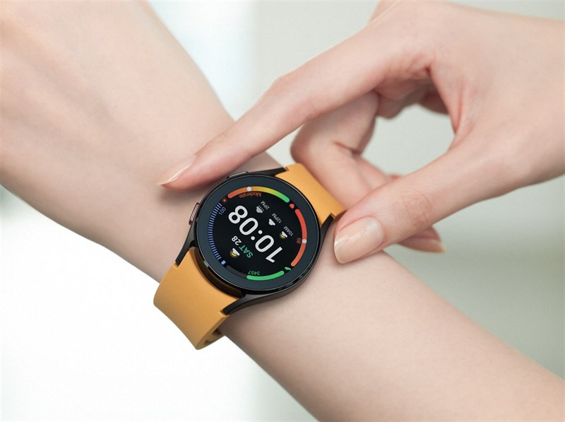 Galaxy Watch 4, hỗ trợ nhiều tính năng theo dõi sức khỏe. Nguồn: Samsung. Galaxy Watch 4, hỗ trợ nhiều tính năng theo dõi sức khỏe. Nguồn: Samsung.