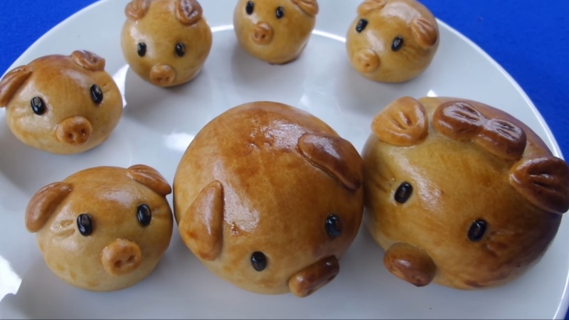 How to make a cute little pig shaped moon cake for kids