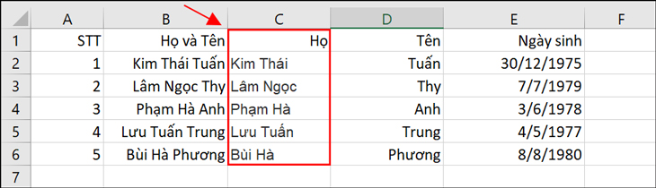 Di chuột đến cạnh của ô thứ nhất để hiển thị dấu cộng, nhấn và giữ chuột rồi kéo xuống những ô còn lại