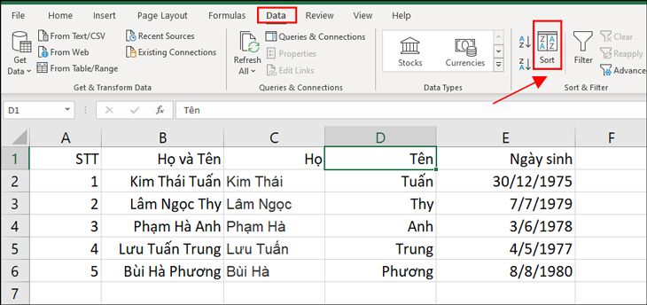 Bôi đen cột tên, sau đó chọn ribbon Data và chọn Sort AZ.