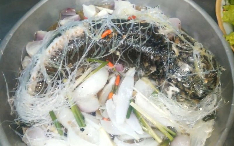 Trổ tài làm món cá lóc hấp bún tàu đổi vị cho ngày cuối tuần