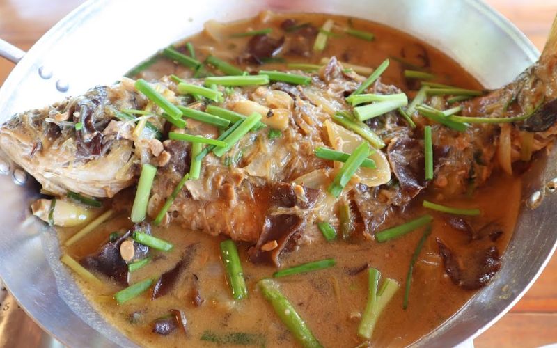 Learn how to make carp with vermicelli sauce, soft and delicious