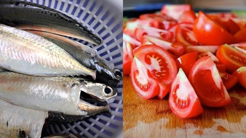 Sơ chế cá bạc má và cà chua
