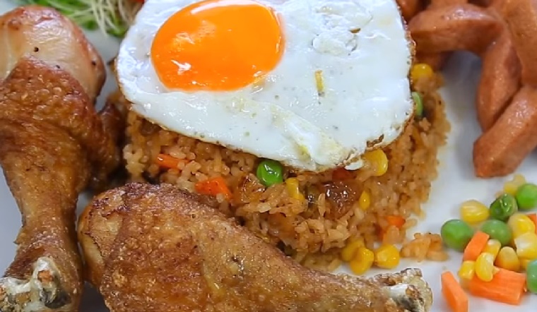 Lạ miệng với món cơm rang gà kiểu Mỹ, thơm ngon đậm vị