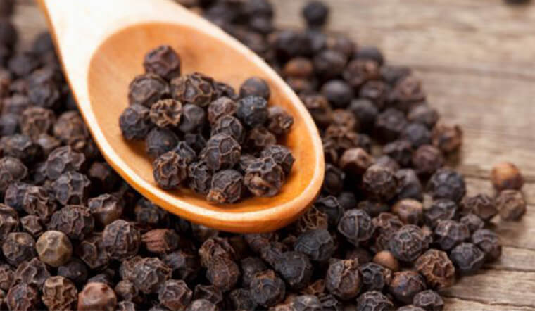 Giá tiêu hôm nay 12/8/2021: Tăng mạnh, dao động khoảng 76.500 - 79.000 đồng/kg