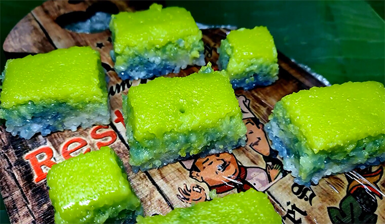 Cách nấu xôi hoa đậu biếc cốt dừa kem lá dứa đẹp mắt cúng rằm Trung Thu