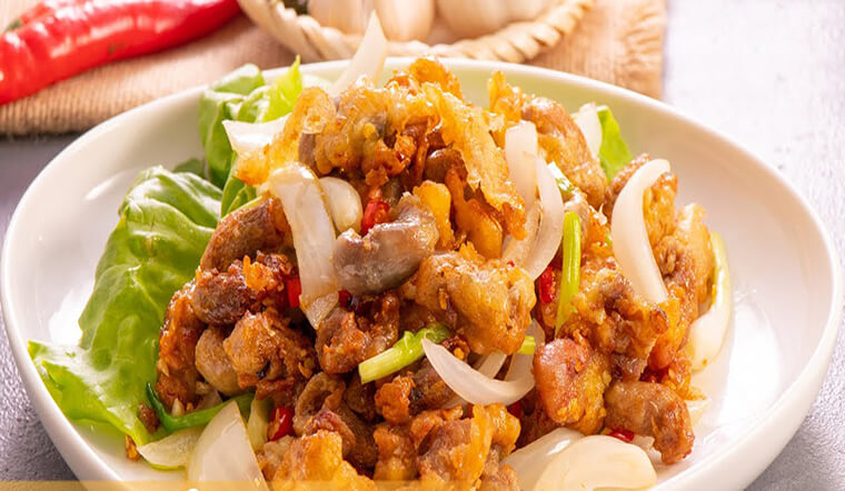 Hướng dẫn làm món bao tử cá basa chiên tỏi ớt thơm ngon hấp dẫn