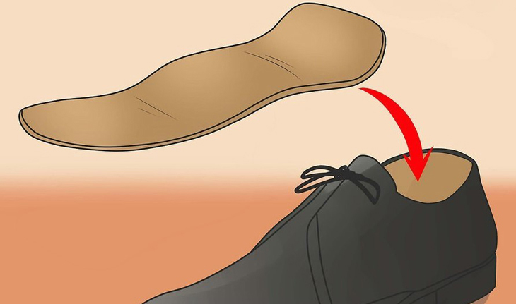 Bạn có thể sử dụng miếng lót giày có dạng mỏng làm từ xốp hoặc vật liệu dẻo