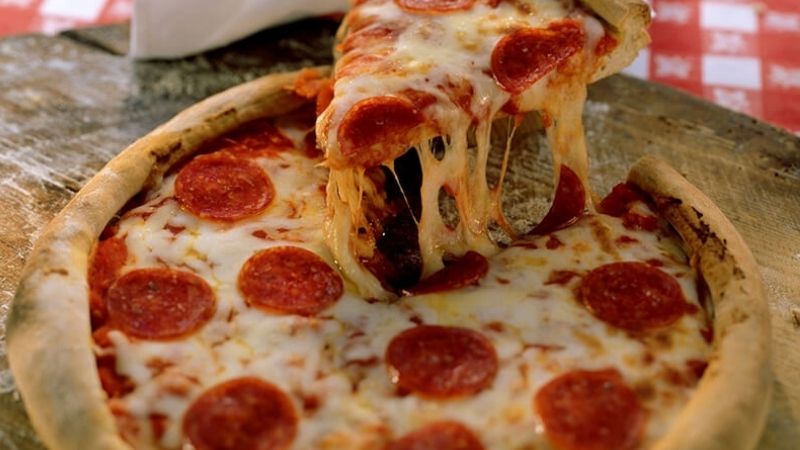 Pizza Pepperoni nổi tiếng của Mỹ từ Pepperoni Salami