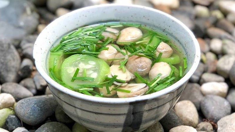 Canh hẹ nấu chay hoàn toàn thanh mát và phù hợp cho mọi người