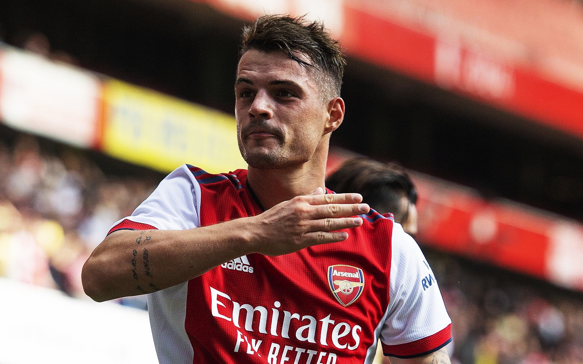 Tiền vệ Granit Xhaka