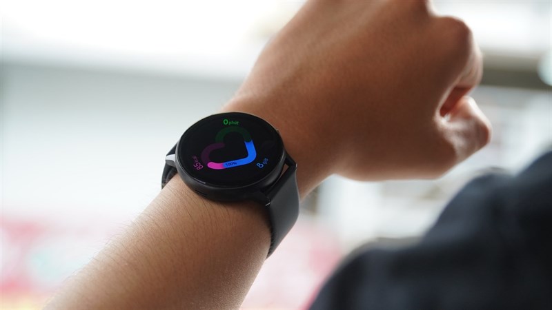 Samsung Galaxy Watch Active 2 (40mm viền nhôm dây silicone đen)
