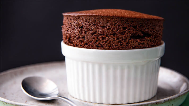 What is Souffle? How to make simple French chocolate souffle cake