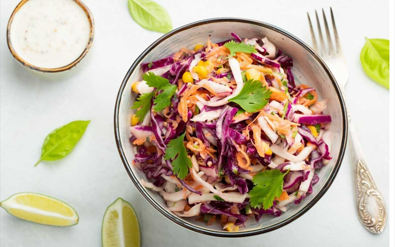 How to make purple cabbage salad with mayonnaise without pungent