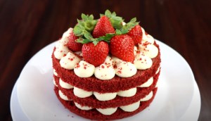 Cách làm bánh Red Velvet béo mịn, thơm ngon đơn giản tại nhà