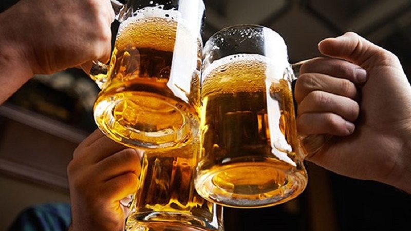 Trinken Sie langsam, langsam, damit die Leber Zeit hat, Alkohol im Körper zu verstoffwechseln