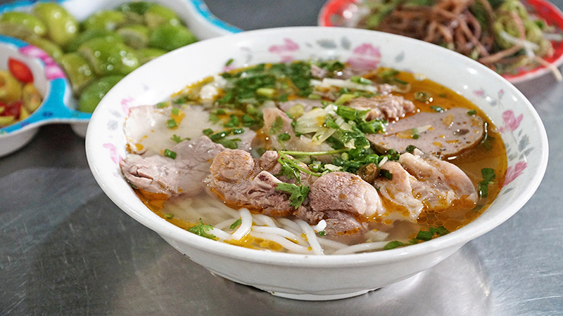 Quán Bún Bò Huế O Lịch