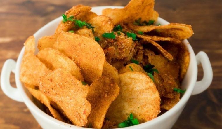 Hướng dẫn cách làm khoai tây lắc BBQ thơm ngon, giòn rụm