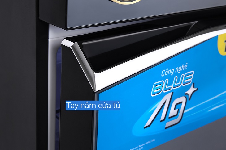 Tay nắm cửa của Tủ lạnh Panasonic Inverter 366 lít NR-TL381VGMV