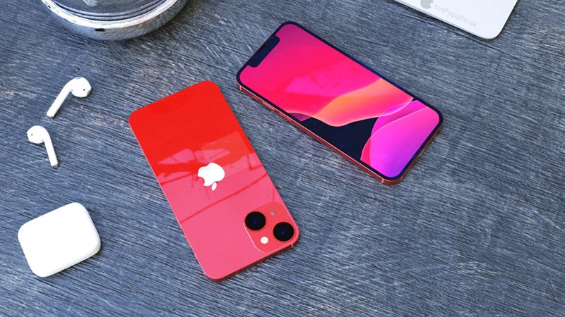 iPhone 13 mini có mức giá không quá chênh lệch so với thế hệ trước iPhone 13 mini có mức giá không quá chênh lệch so với thế hệ trước