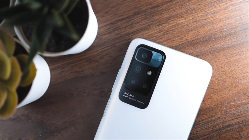 Xiaomi Redmi 10 Prime có cụm camera sau ổn áp