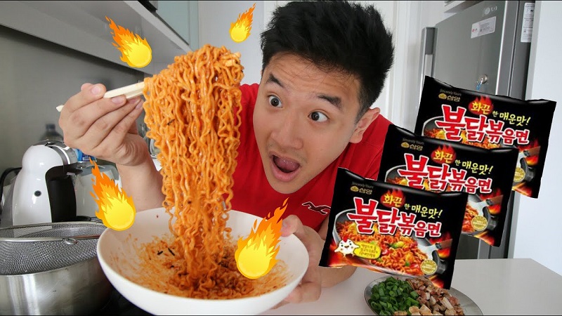 Mì gà cay SAMYANG nổi tiếng với độ cay thần thánh