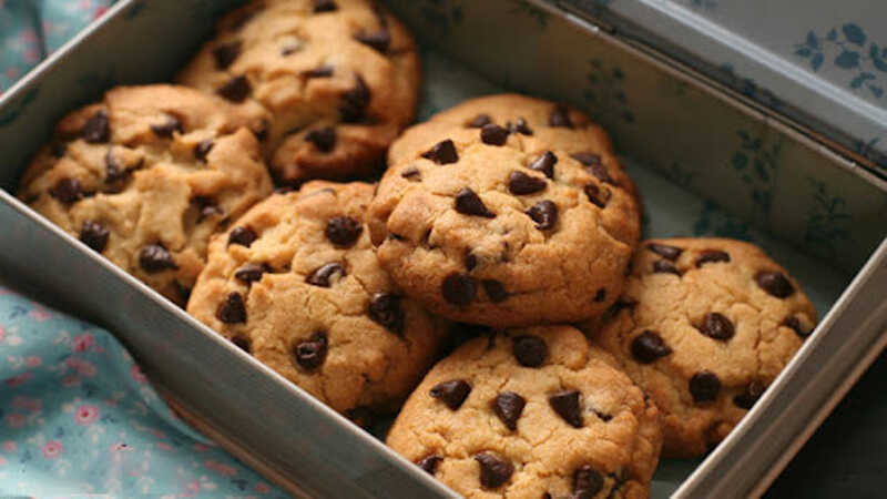 How to make delicious chocolate chip cookies easy to make at home