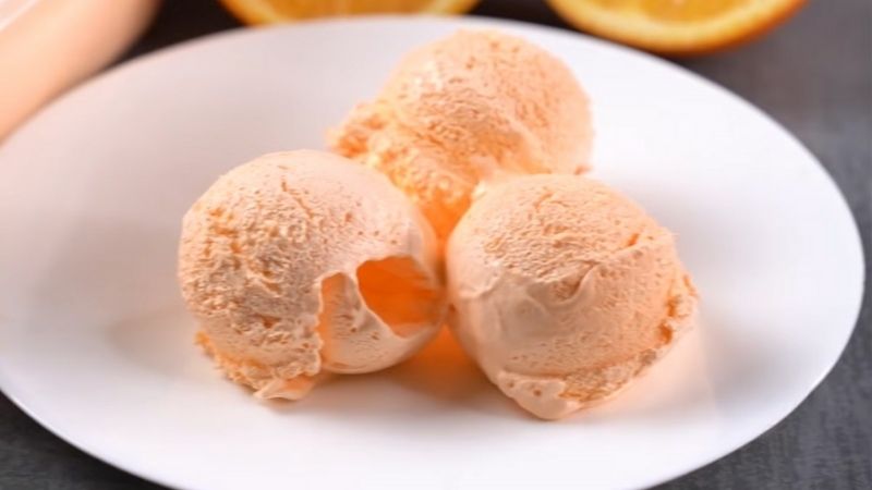How to make delicious sweet and sour orange ice cream at home