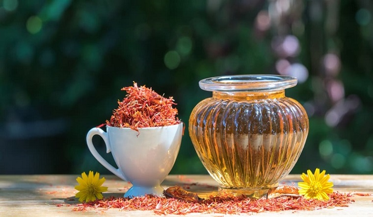 Safflower oil (dầu cây rum) là gì? Lợi ích, cách sử dụng và lưu ý khi dùng