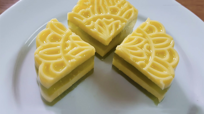 Thành phẩm bánh trung thu rau câu sữa bắp lá dứa