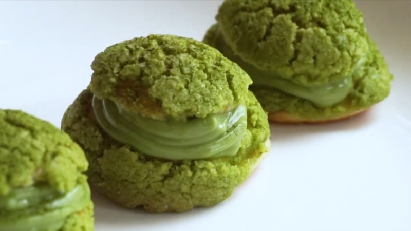 How to make simple and delicious crispy green tea cream cheese cake at home