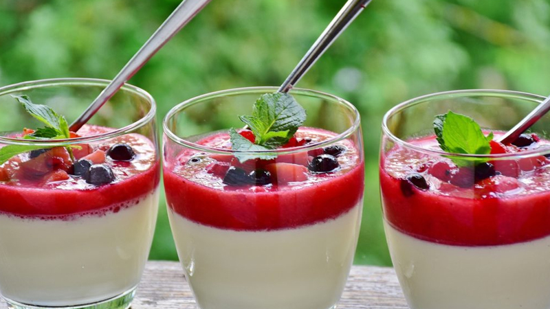 Panna cotta dâu