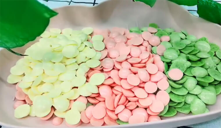 Cách làm bánh lòng đỏ trứng thơm ngon nhiều màu sắc cho trẻ ăn dặm