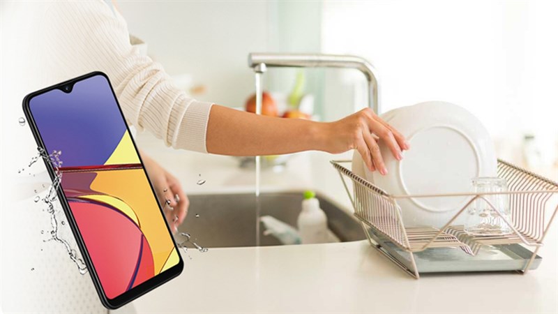 Galaxy A21 Simple SCV49 ra mắt: Smartphone giá rẻ mà vẫn được trang bị khả năng chống bụi và nước theo chuẩn IP68