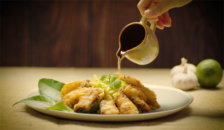 Cách làm gỏi xoài cá rô phi chiên giòn thơm ngon không thua gì ngoài quán