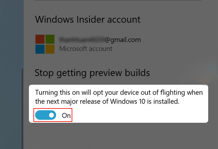 Chuyển phần Turning this on will opt of fighting when the next major release of windows 10 is installed sang trạng thái ON