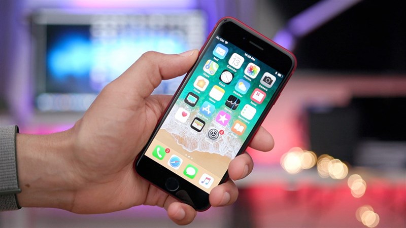 Apple iPhone 8 Plus 64GB シャンパンゴールド やや歪み有
