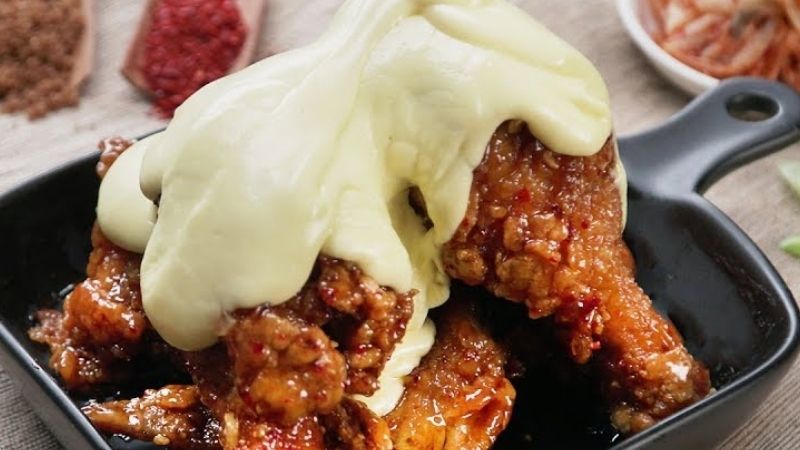 Instructions on how to make delicious and crispy fried chicken with Japanese cheese sauce