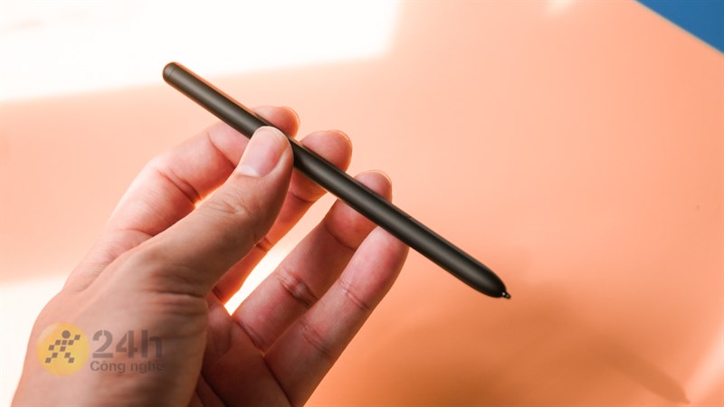 S Pen Fold Edition có đầy đủ những tính năng cơ bản của S Pen trên dòng Note. S Pen Fold Edition có đầy đủ những tính năng cơ bản của S Pen trên dòng Note.