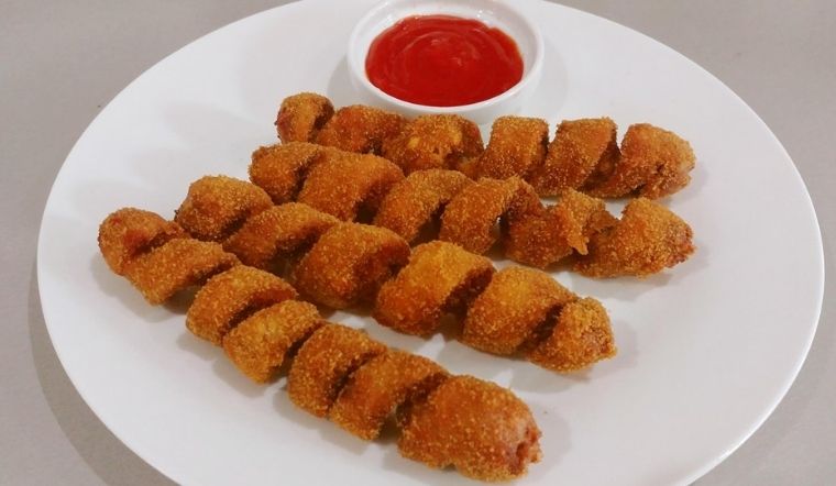 Cách làm xúc xích lốc xoáy độc lạ, ăn là ghiền