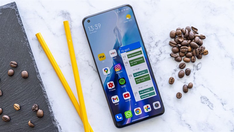 Chào mừng tháng 9 hào hùng: 4 mẫu flagship giảm lớn đến 5 triệu đồng