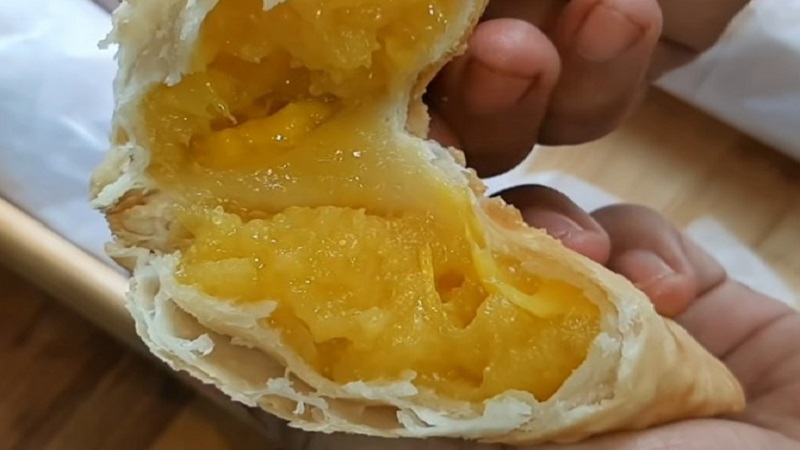 Bánh rán nhân xoài