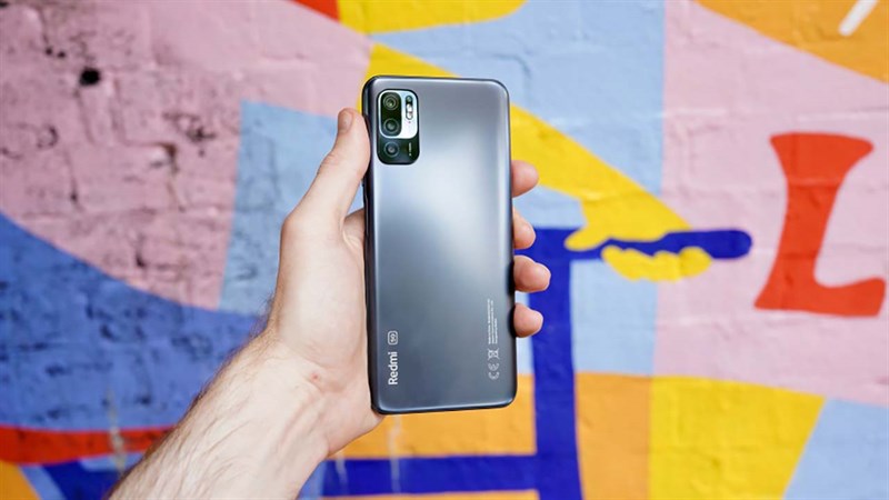 Tranh thủ chốt đơn, 3 điện thoại 5G rẻ nhất đang được sale mạnh đây